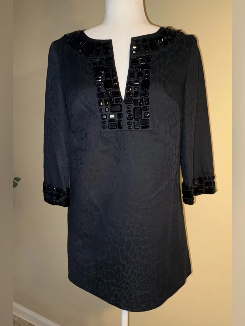 EUC Tunic: Embossed Animal Print, Beaded, 2/3-Length Bell Sleeves, V-Neck